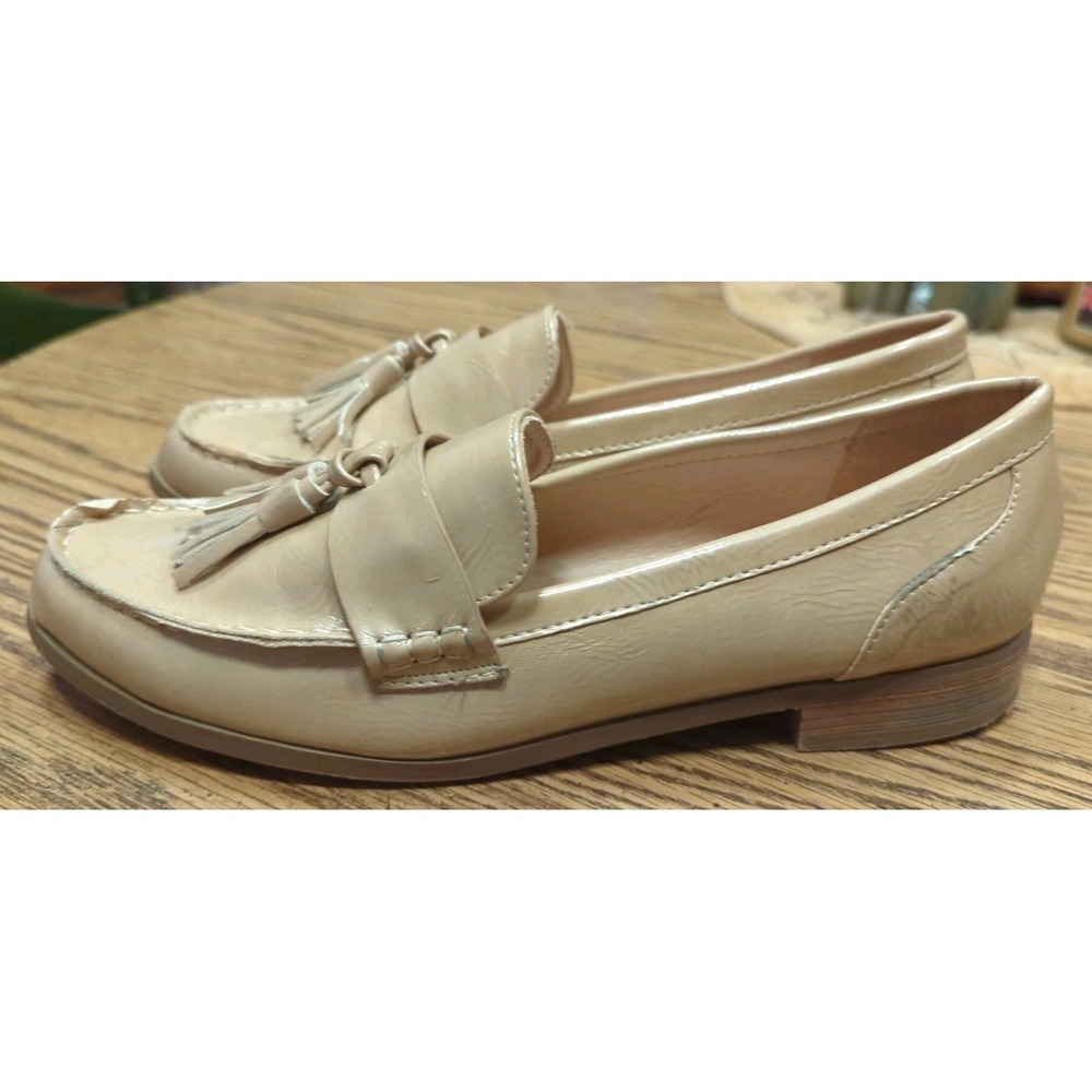 Moow Women's Shiny Tan Tassels Natural Slip-On Loafer Size US 9 (41) READ! - Picture 11 of 15